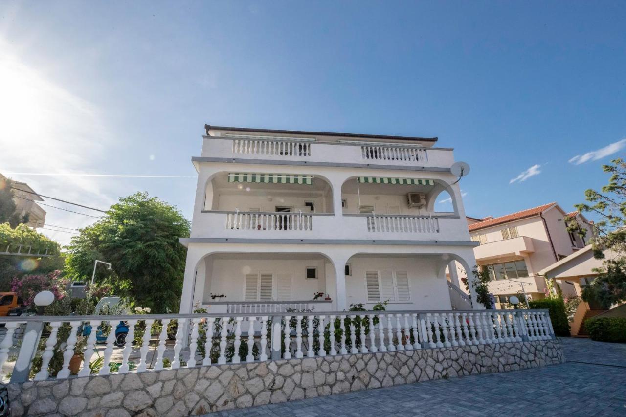 Apartmani Sanjin Tariba Supetarska Draga Exteriör bild