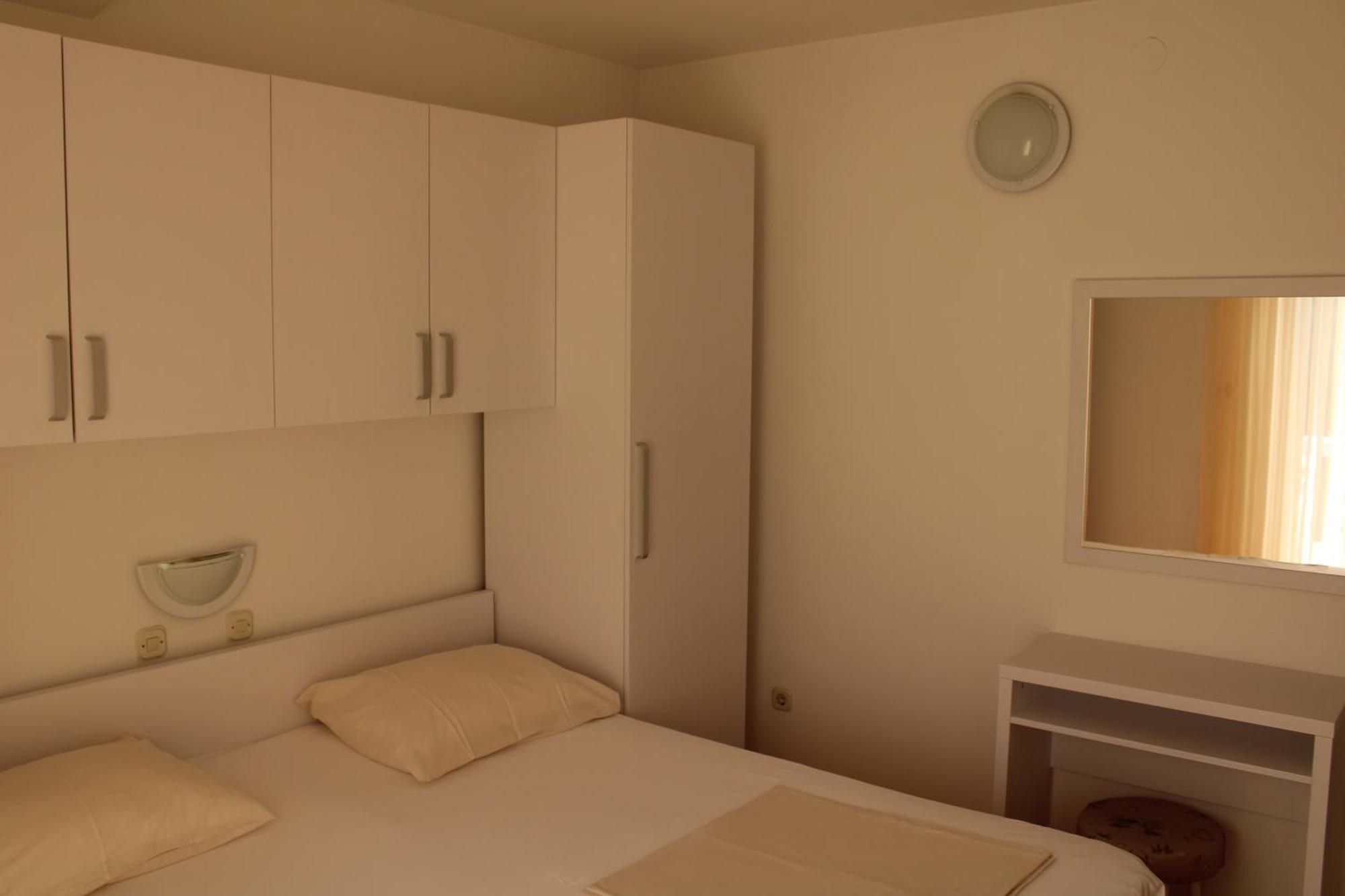 Apartmani Sanjin Tariba Supetarska Draga Exteriör bild