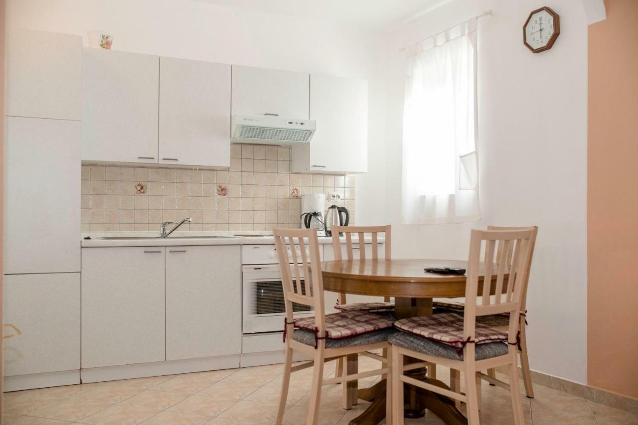 Apartmani Sanjin Tariba Supetarska Draga Exteriör bild