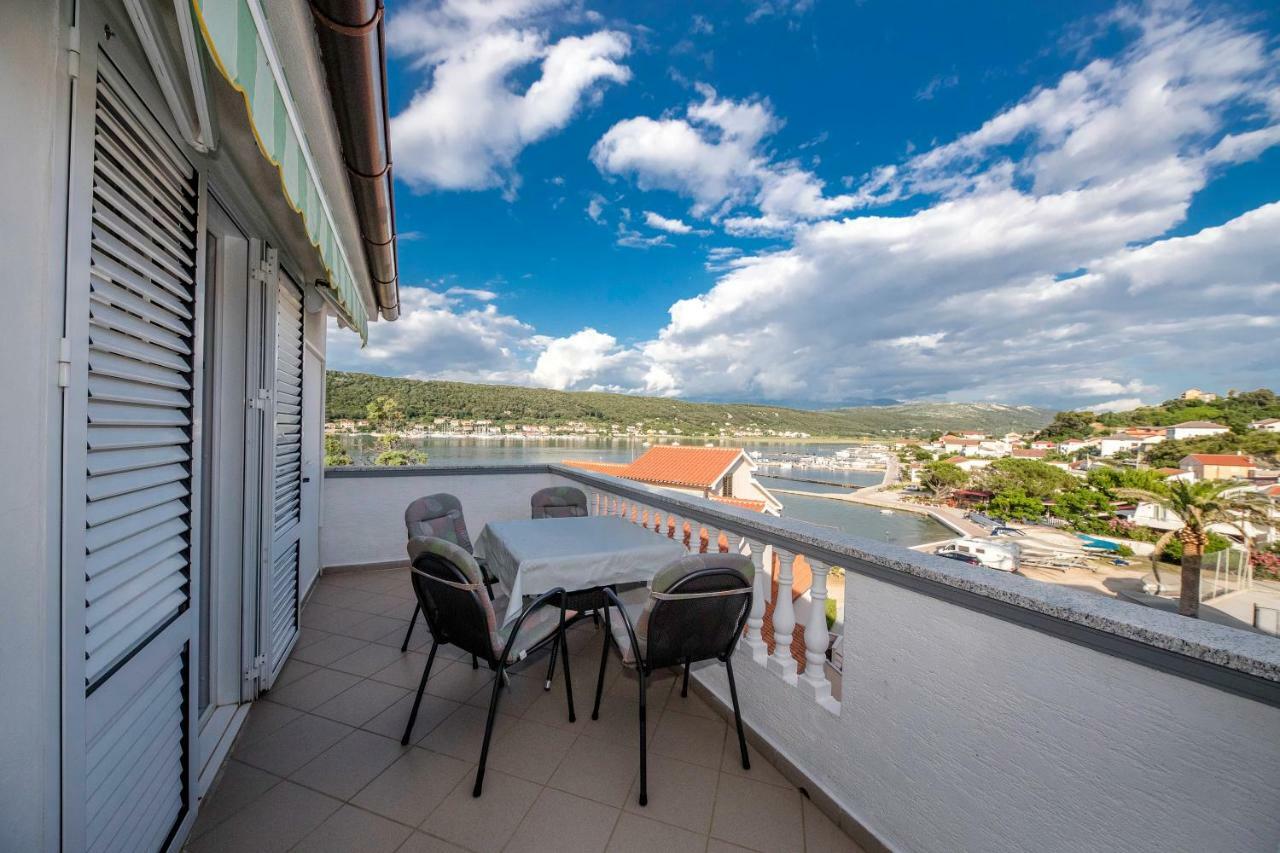 Apartmani Sanjin Tariba Supetarska Draga Exteriör bild