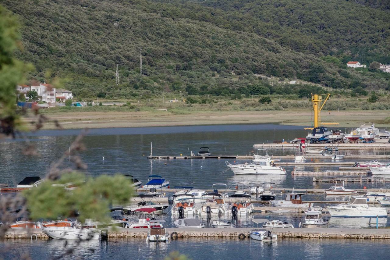 Apartmani Sanjin Tariba Supetarska Draga Exteriör bild